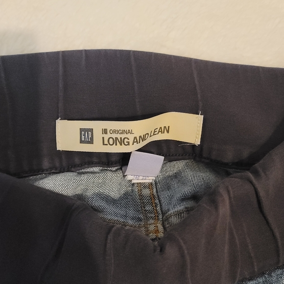 Gap Maternity Jeans - Picture 2 of 8